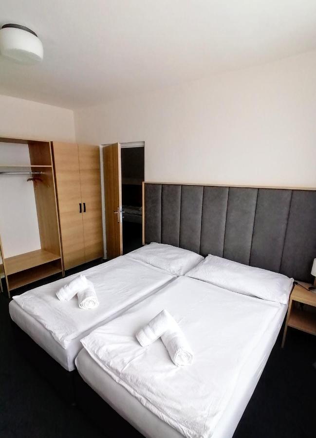 Horsky Hotel Jelenovska S Bazenem V Cene Valašské Klobouky Eksteriør bilde