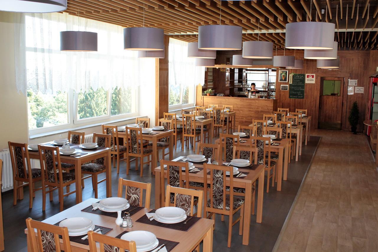 Horsky Hotel Jelenovska S Bazenem V Cene Valašské Klobouky Eksteriør bilde