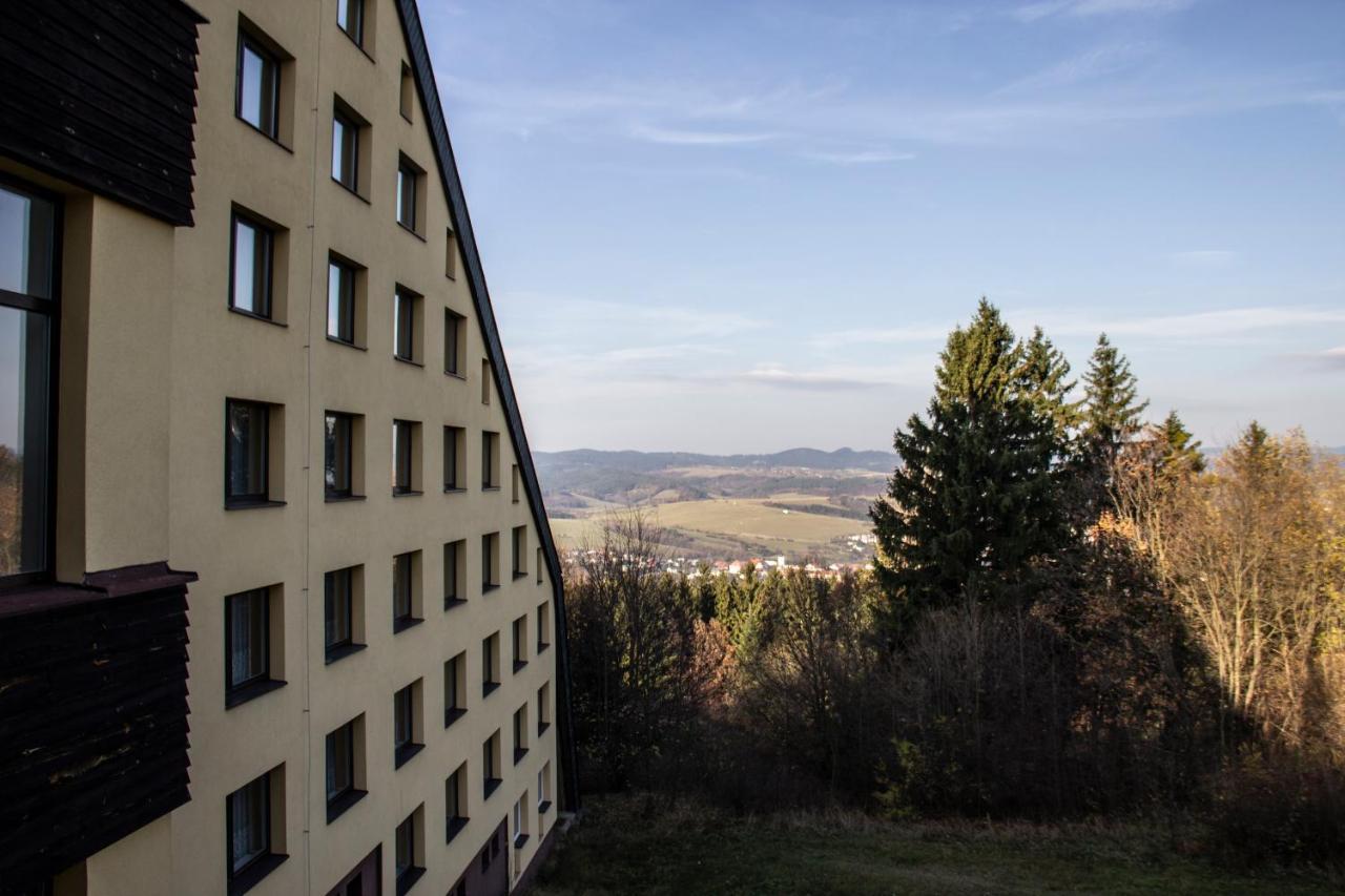 Horsky Hotel Jelenovska S Bazenem V Cene Valašské Klobouky Eksteriør bilde